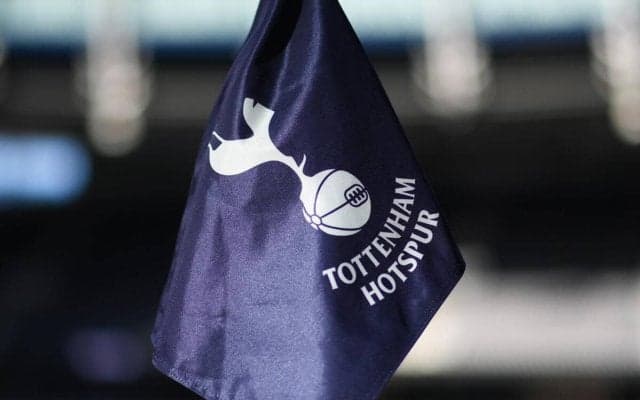 「カラーリングは良い」「ひどいシャツ」トッテナムのアウェイユニが発表！ やはり中央のエンブレムは不人気「2度とやるな」「これはない」