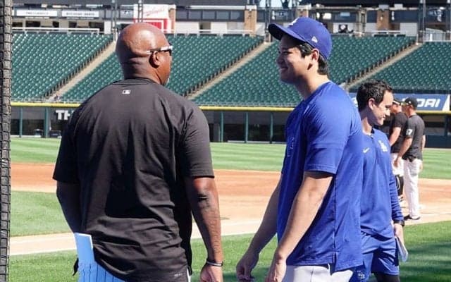 大谷翔平が見つけた瞬間ダッシュ　“懐かしき人物”と再会…元エ軍コーチとハグ「よかった」