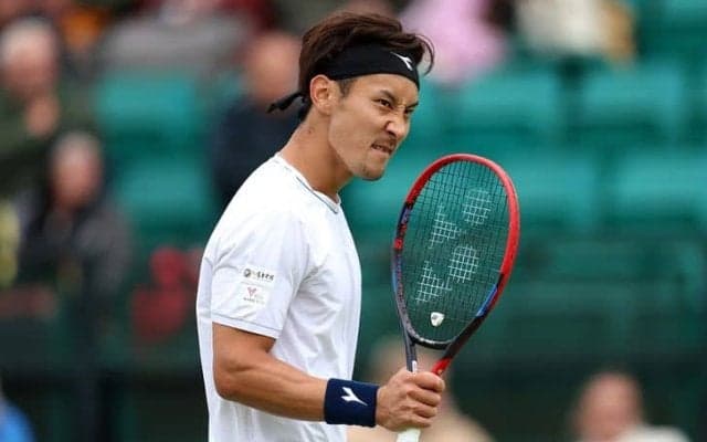 内山靖崇と島袋将が予選2回戦へ。望月慎太郎は世界70位に敗れる[ウィンブルドン]