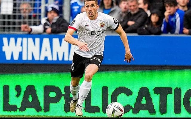 ベティスがセインツから左SBペローを獲得！　今季はレンタルで古巣ニースでプレー