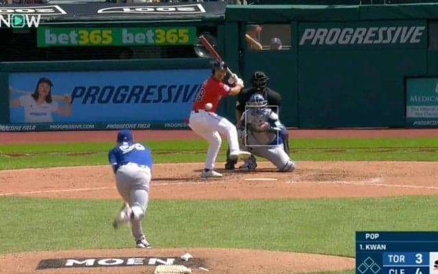 打率4割を狙う“ベイビー・イチロー”の神打撃がヤバすぎる　天才バッターが“芸術的な内角さばき”で豪快アーチ「さすが大谷さんが口説いた男」「首位打者狙って欲しい」