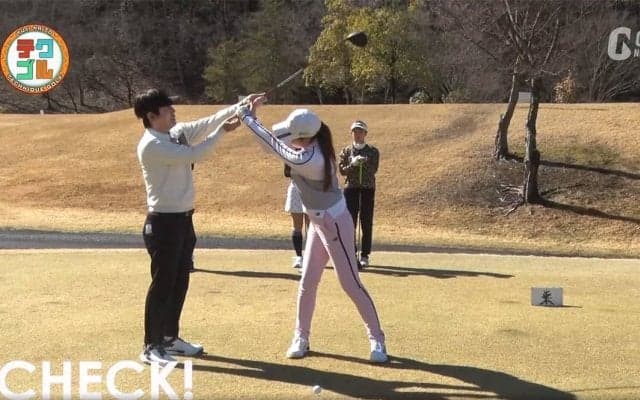 ドライバーが曲がり始めたら「身体を使ったスイング」をしているかどうかをチェック