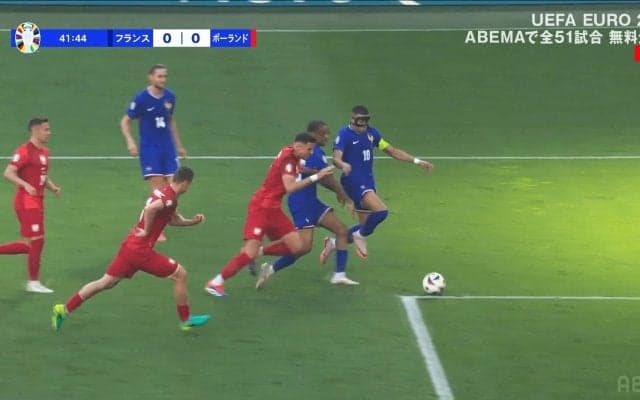 「一人だけ早送り」エンバペの“衝撃的加速”が笑っちゃう！ 速すぎて味方を追い越す→ボールを横取りしてシュートを放った一部始終「Bダッシュ」「マッハ」