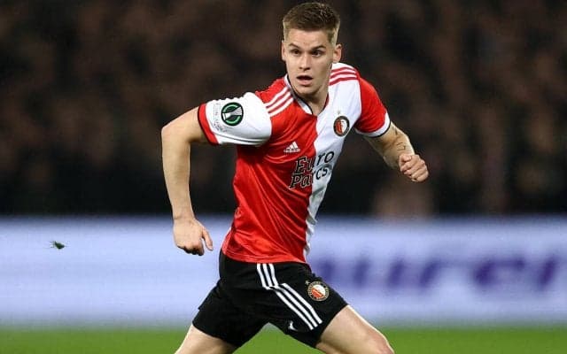 シュツットガルトがバイエルン移籍の伊藤洋輝の後釜確保！ フェイエノールトの22歳DFヘンドリクスを完全移籍で獲得