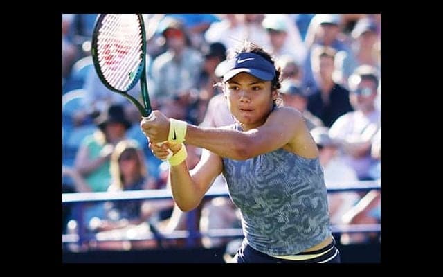  ラドゥカヌ 対トップ10初勝利で8強 