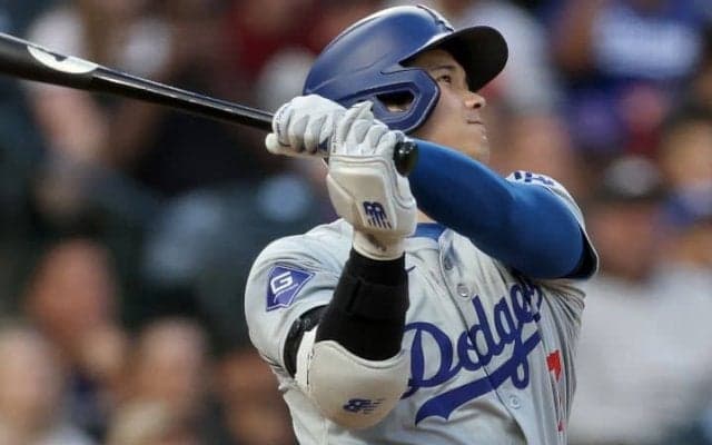 大谷翔平　2試合連続先頭打者弾で25号の圧巻！10戦8発と異次元パフォーマンスの裏にある＂新最強ルーティン＂とは
