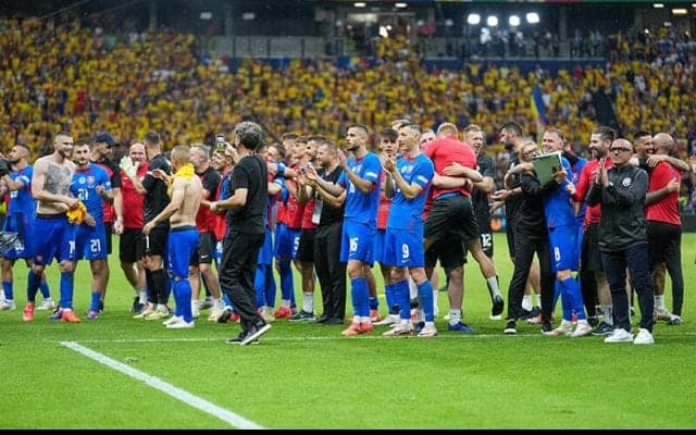 「素晴らしい試合になった」ドローでユーロ決勝トーナメント進出決定、スロバキア指揮官「できるだけ長くこの大会に」