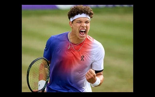  3大会目で今季芝初白星 ビッグサーバーが8強へ 