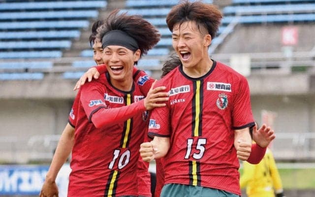 悲願のJリーグ参入へ…JFL首位高知がホームゲーム1試合の会場を変更、“平均観客動員2000人”を目指すなかファンに吉報