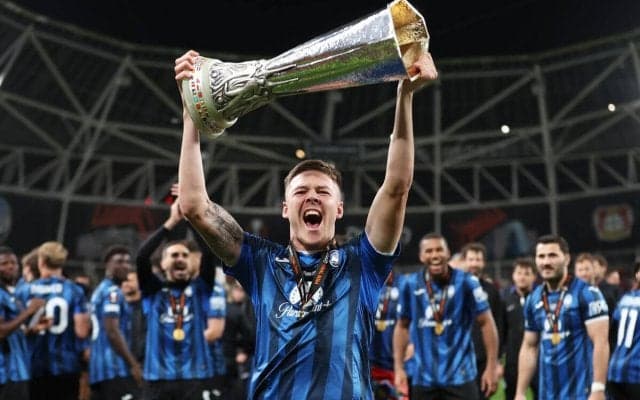 ボローニャがスウェーデン代表DFホルムを完全移籍で獲得！ 昨季はアタランタでEL優勝に貢献、現代型右SB