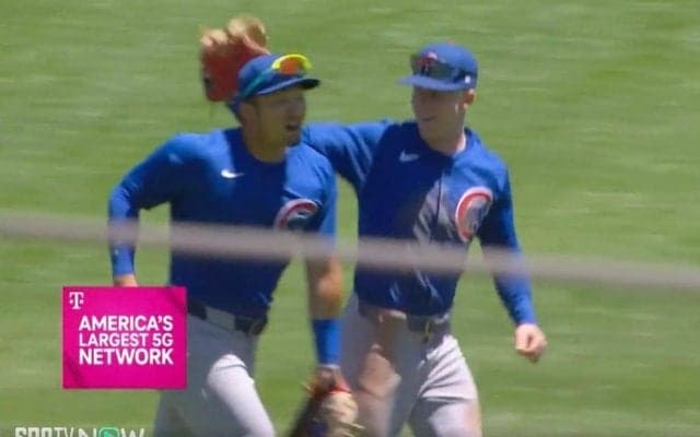 一体、何があった！？ カブス・鈴木誠也、頭を叩かれる“珍プレー” 一瞬ヒヤリ…打球を追ってチームメイトとあわや接触「マジ危ない」「喧嘩になるかとw」