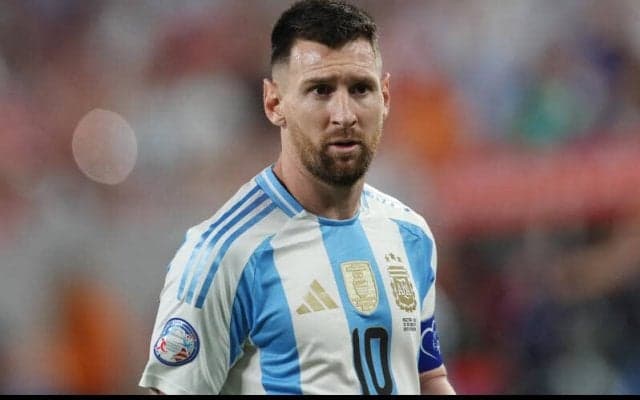 8強入りのアルゼンチン、メッシがGS最終節を欠場へ…チリ戦で太ももを痛める
