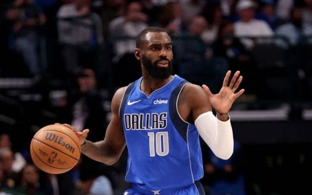 ティム・ハーダウェイJr.が約6季在籍したマーベリックスからピストンズへトレード