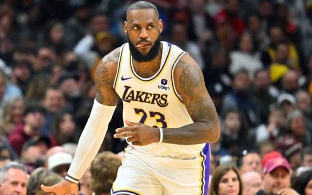 21年目で自己最高の3P成功率を残したレブロン…FAになればレイカーズは超高額オファーへ
