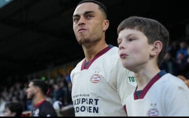 PSVがデストの買い取りを発表！　今季バルサからレンタルで加入