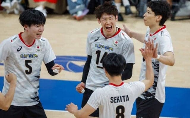 52年ぶり快挙に「日本、再び歴史を作れ！」現地も賛辞！ スロベニアに完勝した日本、フランスと頂上決戦へ【男子バレー】