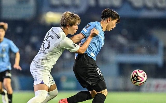 【J1川崎、内容好転と連続引き分けという成長と課題の中で(1)】FWの使い方と使われ方。遠野大弥が「前に強い選手がいる」と語る良さと、山田の「起点になるだけじゃなくて」の課題