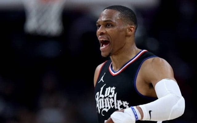 ラッセル・ウェストブルックがオプション行使でクリッパーズ残留