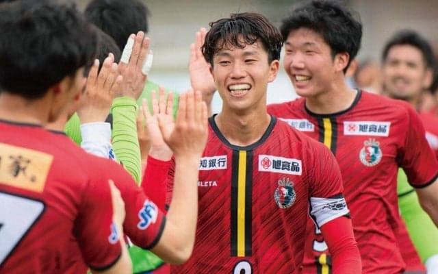 【JFL第14節】“首位独走”最強高知がついに2位と勝ち点「10」差！ 収容率89.8%のホームで浦安を撃破「5連勝」