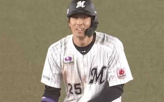 ロッテ岡大海、プロ野球新記録の8試合連続二塁打　膝に自打球で悶絶も…32歳が大記録