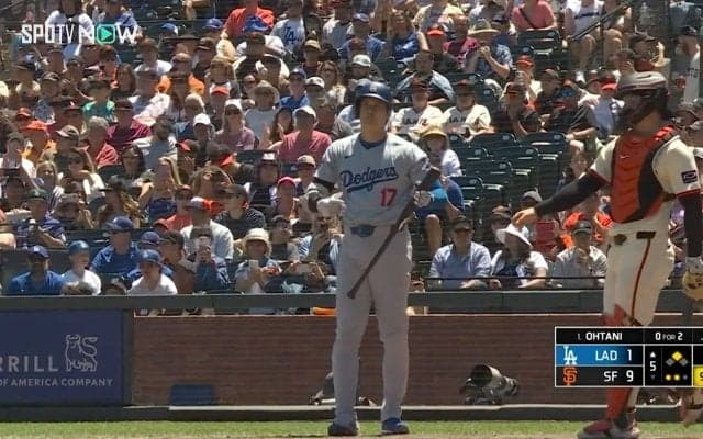 申告敬遠の時と全然違う！大谷翔平に敵地ファン、猛烈ブーイング　前日26号弾の“憎きスター”登場で球場“一瞬にして”超警戒の異様ムード