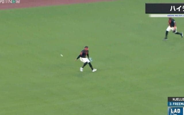 あんなことする！？ 外野手は何してんねん…！？ “ドジャース不敗神話” 里崎智也氏の「呪い」が発動… まさかの“痛恨エラー”がヤバすぎる