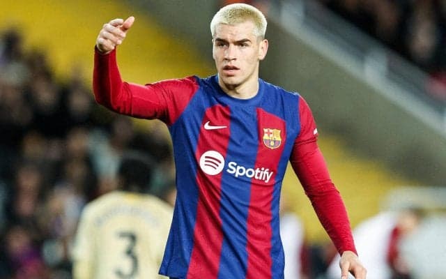 「興奮しすぎて眠れなかった」チェルシーがバルサのU-19スペイン代表FWマルク・ギウを確保！ 5年契約＋1年OPの契約