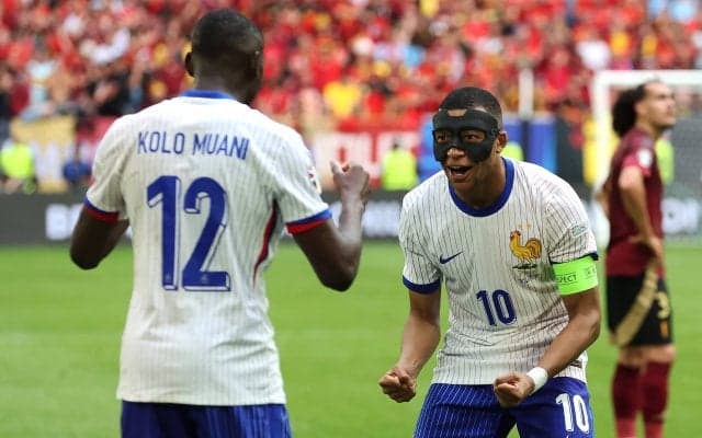 エンバペも大歓喜！“スーパーサブ”が華麗ターンから決勝点の瞬間 フランスを８強に導く一撃に「采配ズバリ」「まさかのコロ・ムアニ」「シュートを打つ大切さ」