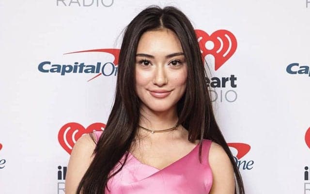 ド軍戦に登場する168cmモデル美女　大谷翔平の前でパフォ披露…ファン「とても興奮」