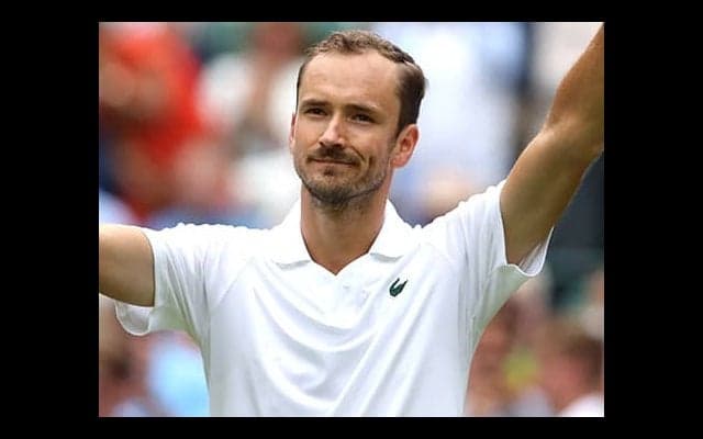  1番コート無敗維持し初戦突破 