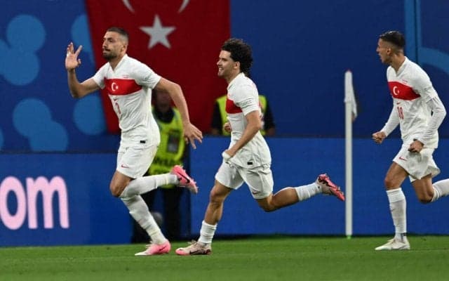 デミラル2発のトルコがオーストリアを振り切り4大会ぶりベスト8、準々決勝ではオランダと対戦【ユーロ2024】