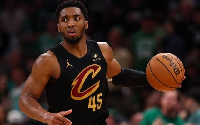 キャブスのエースガード、ドノバン・ミッチェルが3年約243億円でチームと契約延長
