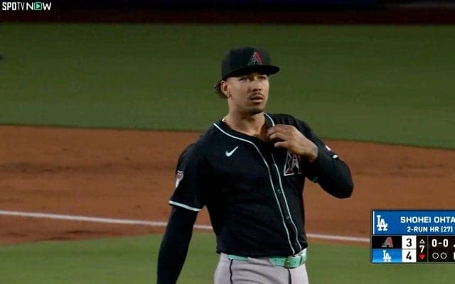 大谷翔平の132m特大27号アーチに投手“呆然”　今季被本塁打「0」剛球右腕、虚空を見上げ“お手上げ”の瞬間