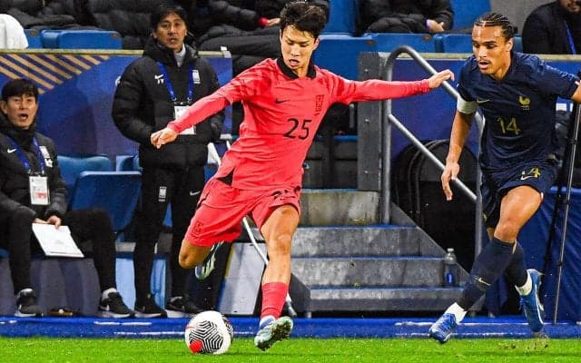 韓国代表FWオム・チソンが英2部スウォンジーへ移籍！