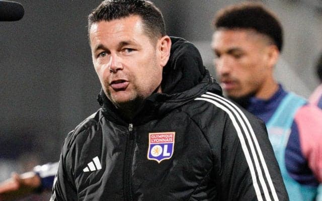 最下位から6位フィニッシュ&国内カップ準優勝、リヨンがサージュ監督と2026年まで契約延長