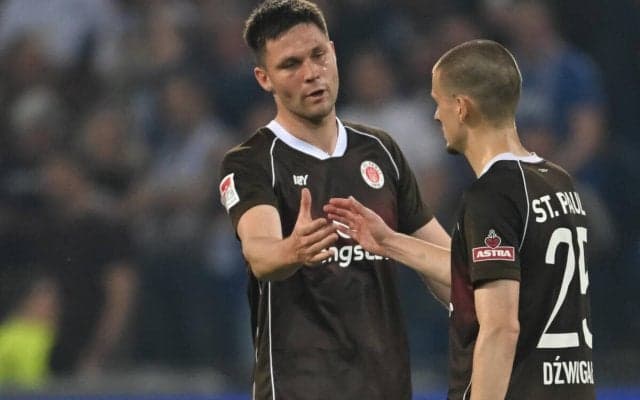 ザンクト・パウリ、193cmの大型FWアルバースと契約延長