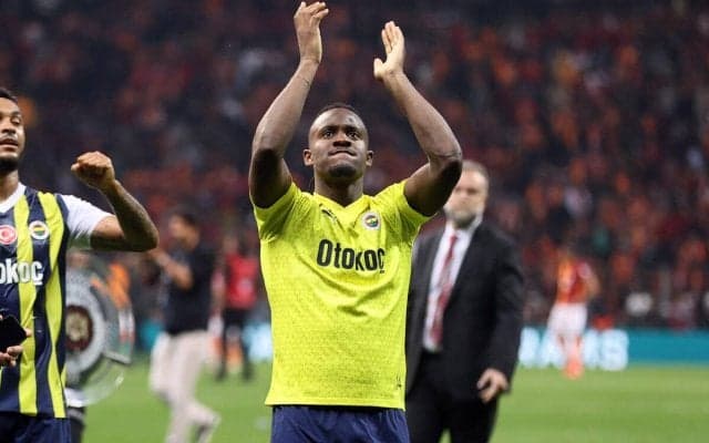 ベルギー代表バチュアイがガラタサライにフリー加入！　ベシクタシュ、フェネルバフチェとトルコクラブを渡り歩く