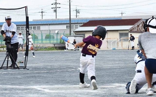 「ストライク入らない」「肩痛い」…悩み解決する“実戦形式”　親子で盛り上がる魅力