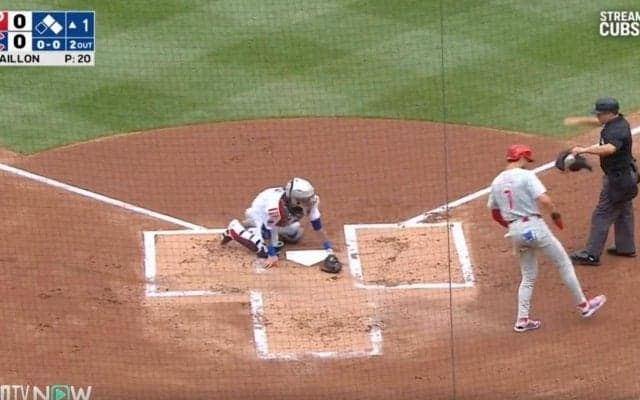 えっ… ランナーが消えた？ 一体、何が起きた…！？ 美しすぎる“神スライディング”で本塁生還　捕手が絶望… MLB屈指の爆速男の走塁が話題に