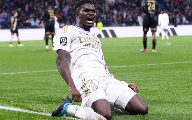 リヨン、昨季レンタルのガーナ代表FWヌアマを完全移籍で獲得！移籍金は50億円に