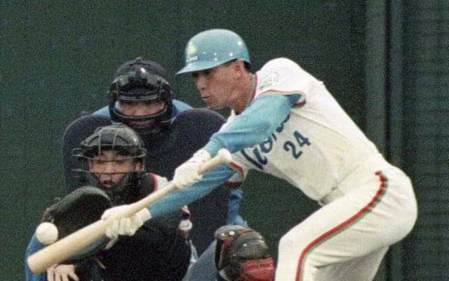 石毛宏典が「史上最強」と語る1990年の西武は、平野謙という「つなぎ役」の加入によって完成した