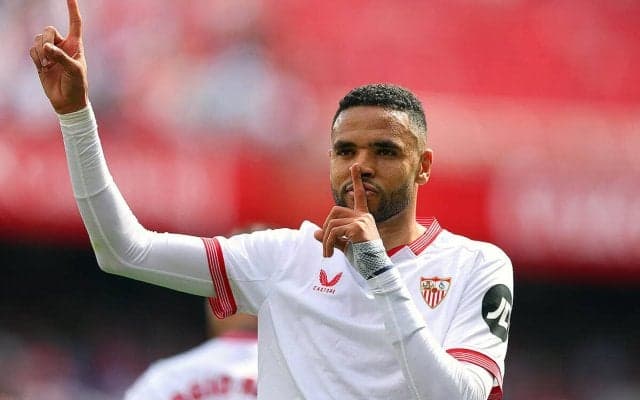 セビージャ主砲エン＝ネシリがトルコ行きか？　モウリーニョ率いるフェネルバフチェと交渉中