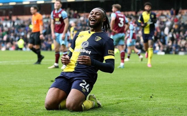 ボーンマス、加入2年目で急成長のガーナ代表FWセメンヨと新契約締結