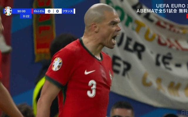 「40代に勇気を与える」41歳ペペの“エモい守備”が脚光！ ぶち抜かれても気合いタックル→雄叫びを上げた一部始終「泣かせるぜ」「感動する」「よくスプリントできるな」