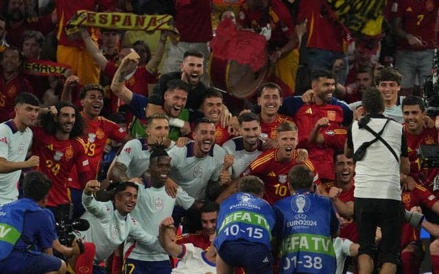 ユーロ2024準決勝 フランスの敗因は、スペインに劣った中盤とエムバペのワンプレー