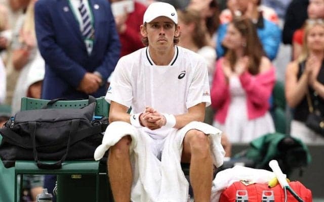 デミノーが股関節の負傷で準々決勝を棄権。ジョコビッチがフェデラーに並ぶ最多13度目の4強[ウィンブルドン]