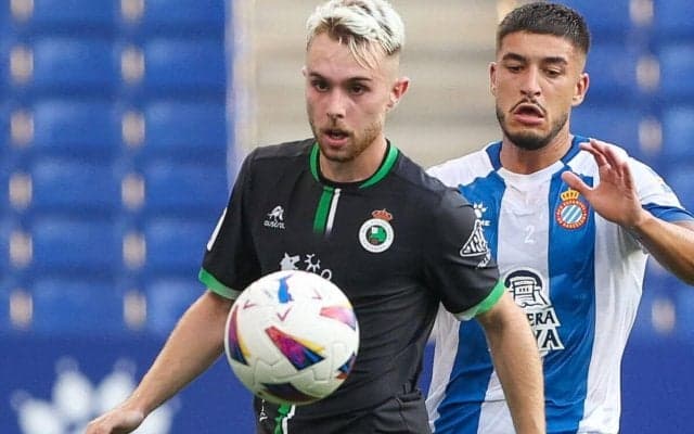 セビージャがバルサ下部組織出身のFWジェラール・フェルナンデスを完全移籍で獲得、昨季は2部のラシンでプレー