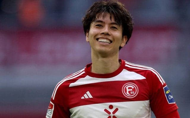 「碧が一番子供」「悪ガキだな笑」デュッセルドルフがキャンプに出発、移籍噂の田中碧も参加でオフショットが話題に「かわいいな〜」