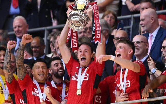 ユナイテッドが36歳DFエバンスと1年契約！ 昨夏契約掴み取ると公式戦30試合に出場し大きな力に