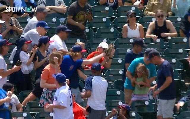 大谷翔平、通算200号の記念ボールは「絶対に返す」 キャッチした幸運なファン、笑顔でコメント